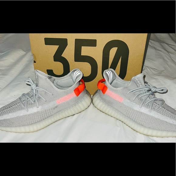 Yeezy 350 V2 “Tail Lights” (M 12) - Picture 6 of 8